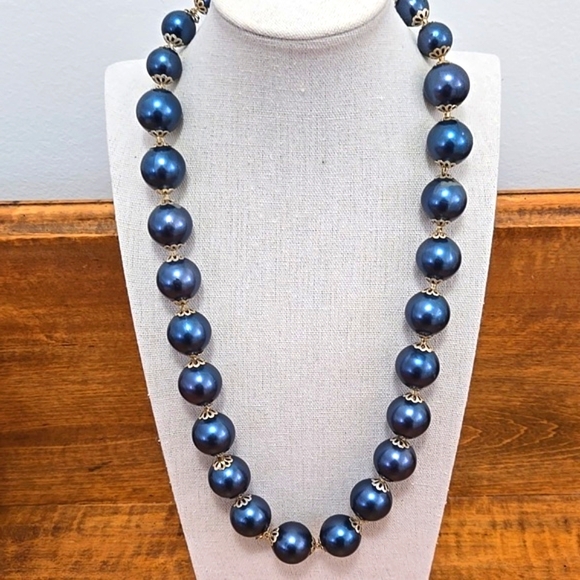 VINTAGE CAPRI BLUE ACRYLIC BEADS WITH FILIGREE GOLD TONE CAPS NECKLACE - Picture 1 of 5